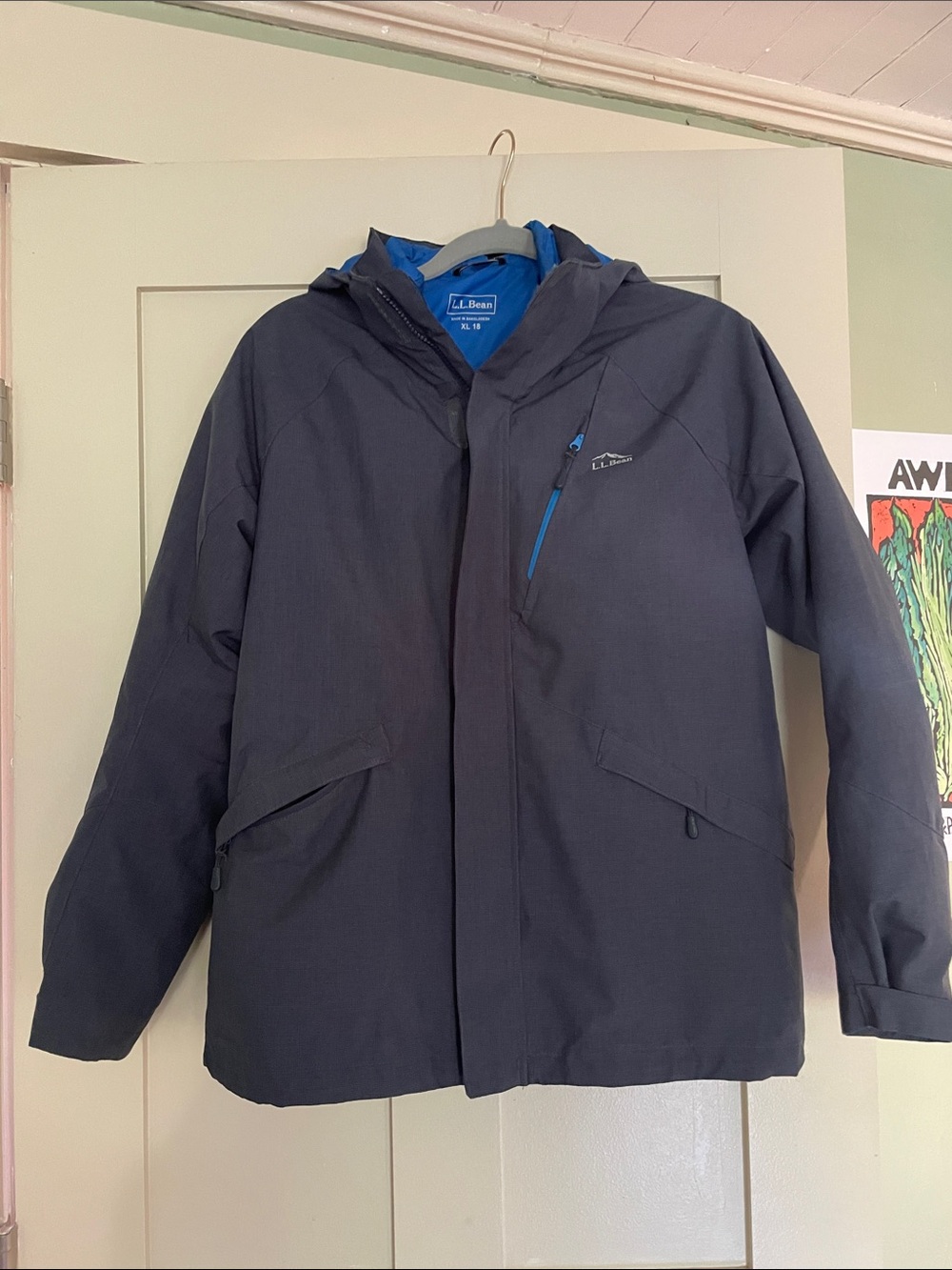 3 in 1!!! L.L. Bean Kids Navy Shell Jacket with Bright Blue Lining. - Picture 3 of 7